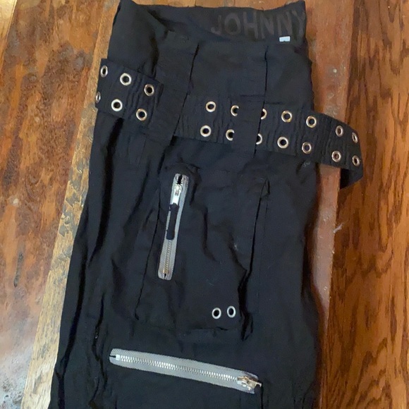 Johnny Was cargo pants too big for me - Picture 2 of 5